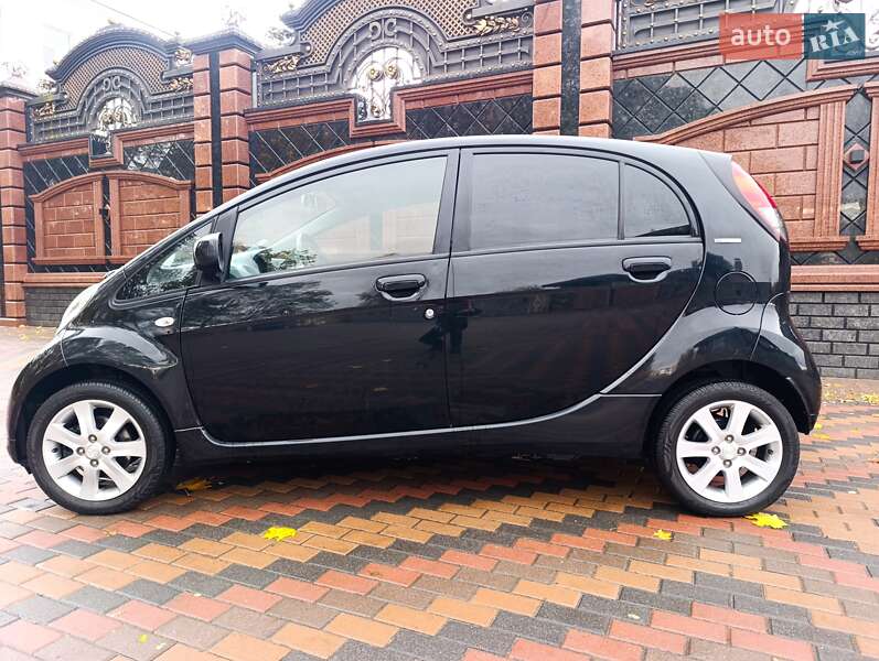 Хетчбек Peugeot iOn 2012 в Звягелі