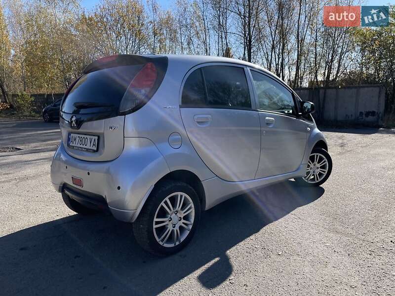 Хэтчбек Peugeot iOn 2011 в Коростышеве фото 5 Хэтчбек Peugeot iOn 2011 в Коростышеве