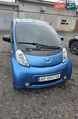 Хэтчбек Peugeot iOn 2011 в Киеве