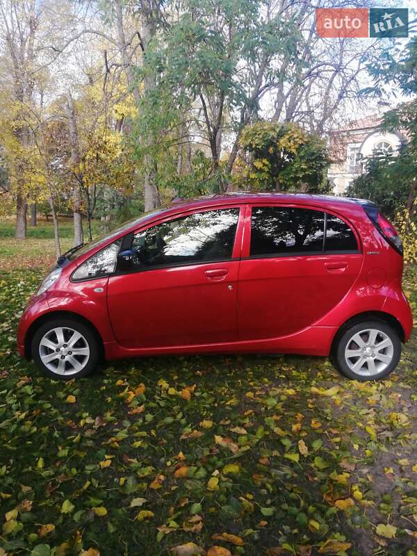 Peugeot iOn 2015 Peugeot iOn 2015