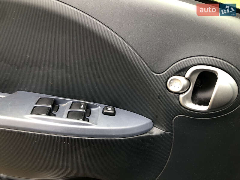 Хэтчбек Peugeot iOn 2014 в Львове