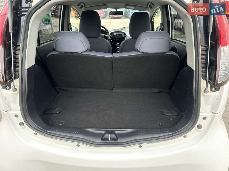 Хэтчбек Peugeot iOn 2017 в Львове фото 10 Хэтчбек Peugeot iOn 2017 в Львове