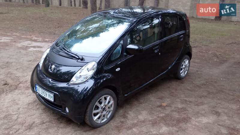 Хэтчбек Peugeot iOn 2014 в Орловщине фото Хэтчбек Peugeot iOn 2014 в Орловщине