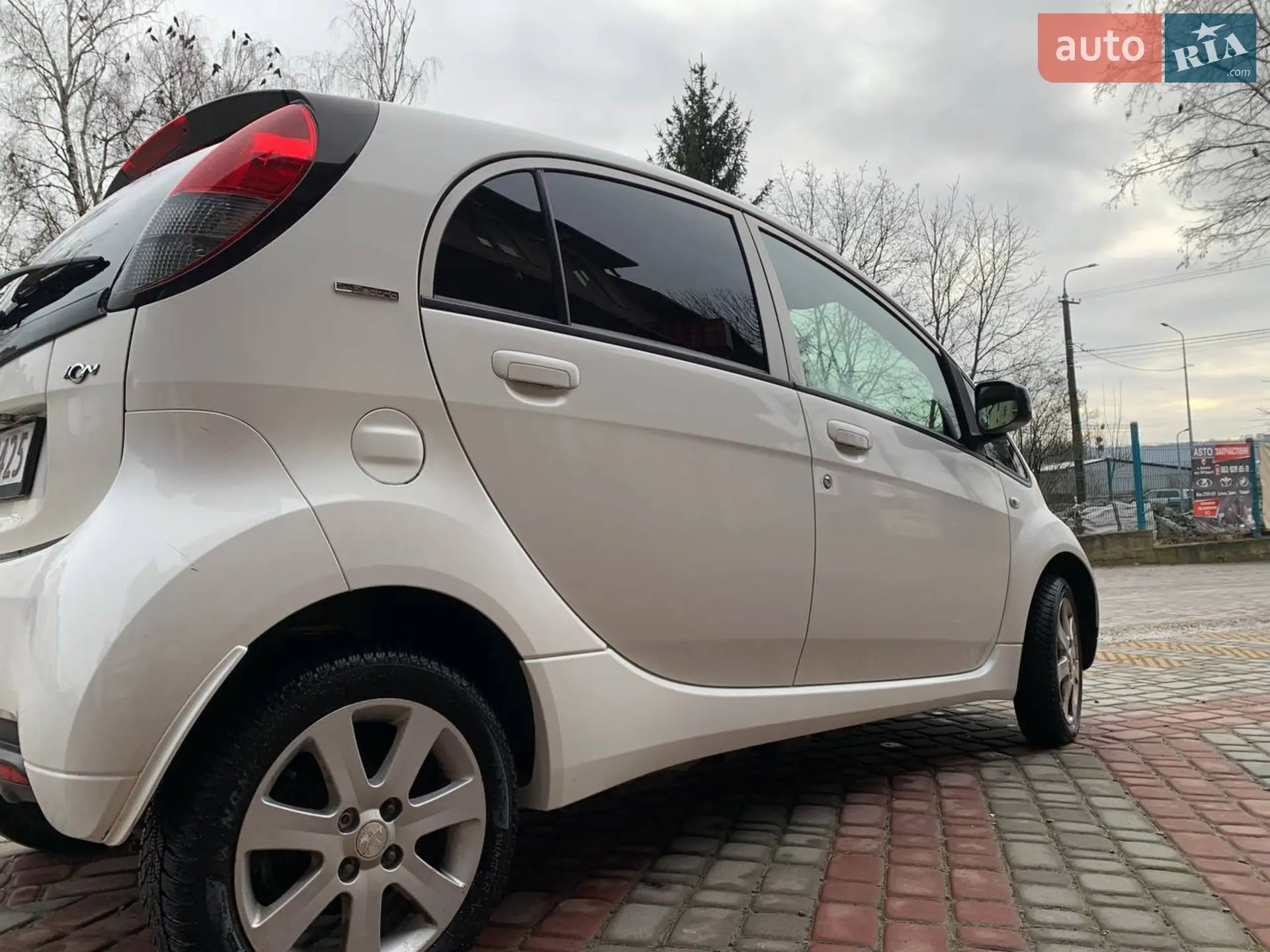 2013 Peugeot iOn - мініатюра 2
