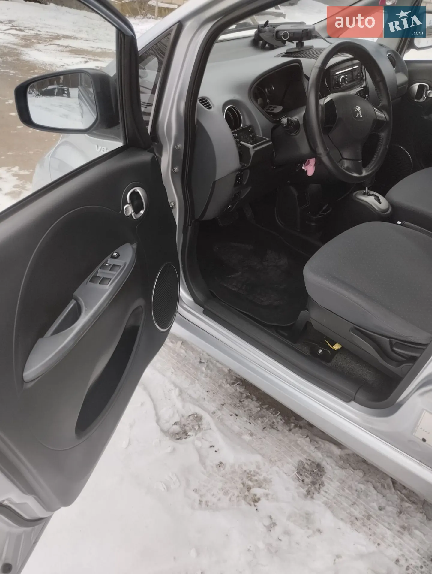 2011 Peugeot iOn - мініатюра 9