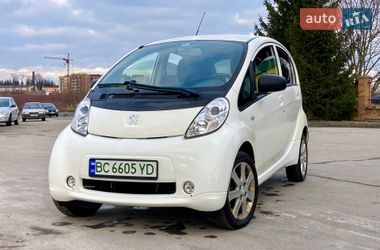 Хетчбек Peugeot iOn 2013 в Золочеві