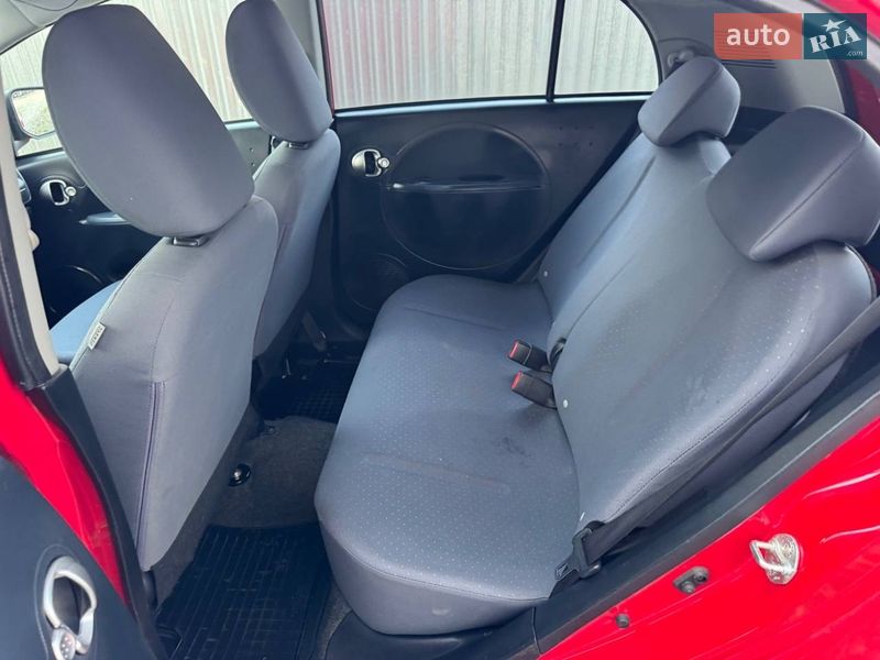 Хэтчбек Peugeot iOn 2011 в Стрые