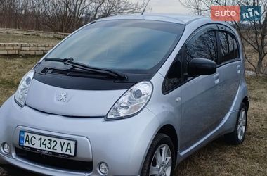 Хетчбек Peugeot iOn 2011 в Володимирі