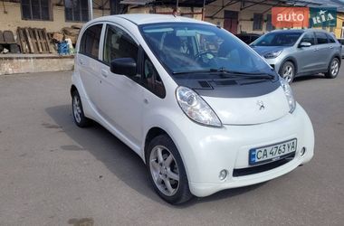 Хетчбек Peugeot iOn 2015 в Умані