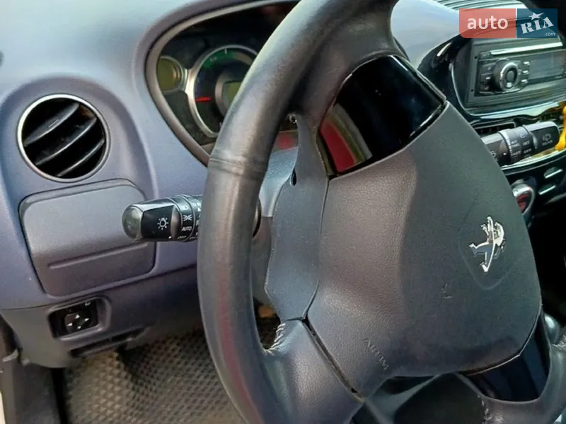 Peugeot iOn 2012 VIN VF31NZKZZCU802810 фото оголошення 2 з 36
