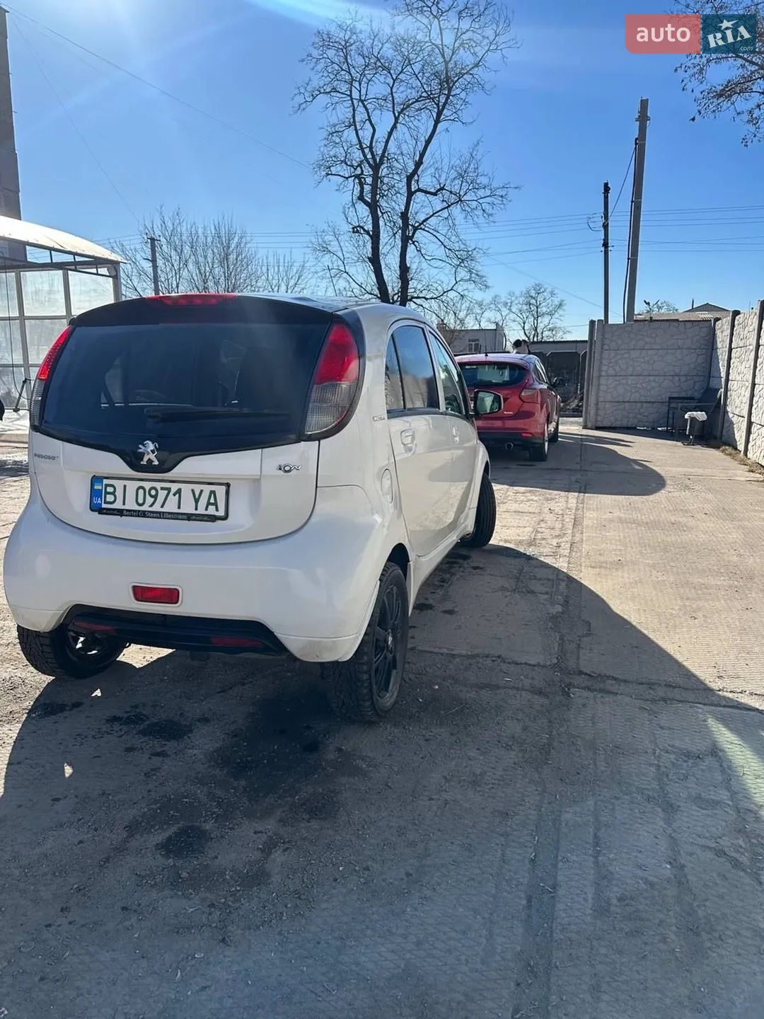 2012 Peugeot iOn - мініатюра 6