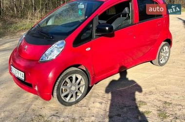 Хэтчбек Peugeot iOn 2011 в Ужгороде