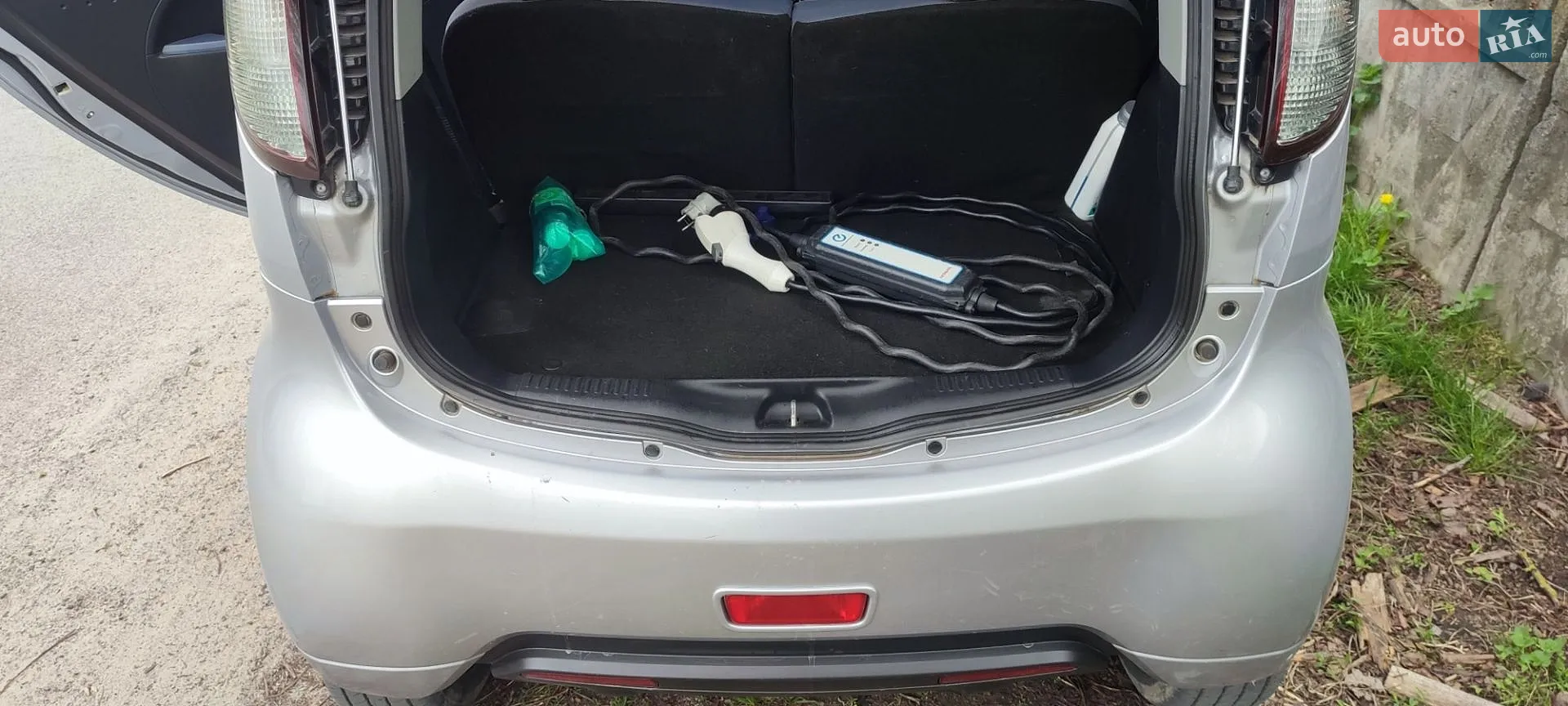 2012 Peugeot iOn - мініатюра 16