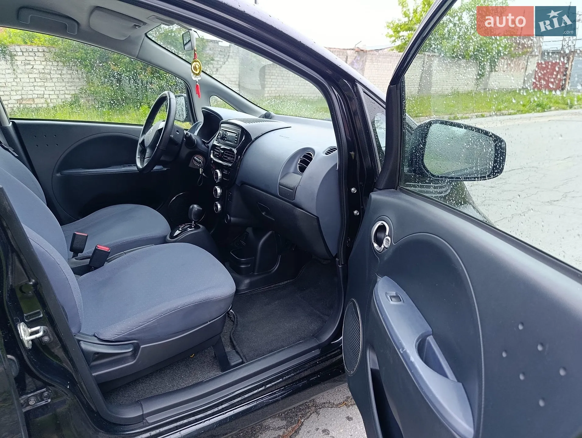2012 Peugeot iOn - мініатюра 15
