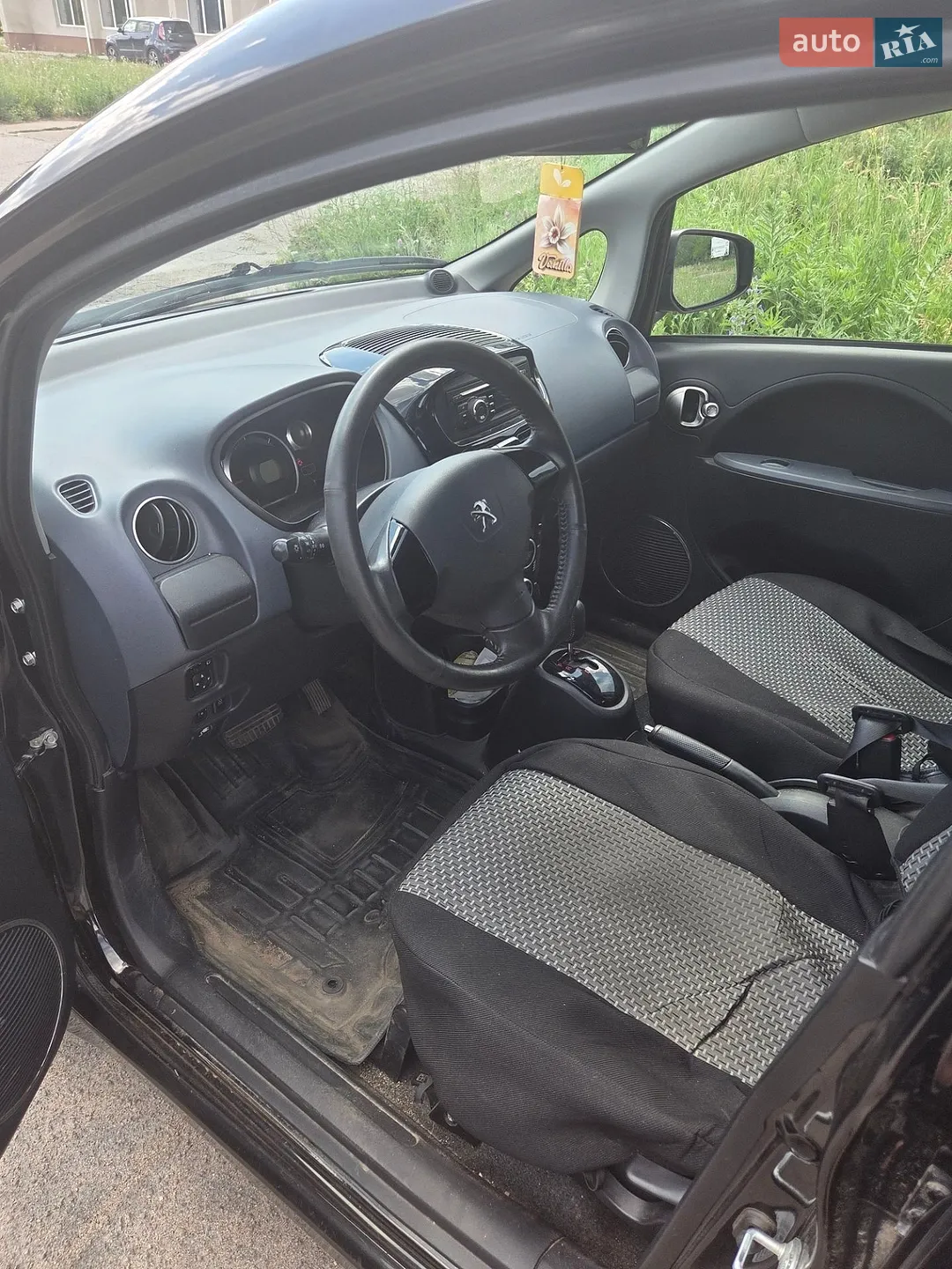 2012 Peugeot iOn - мініатюра 9