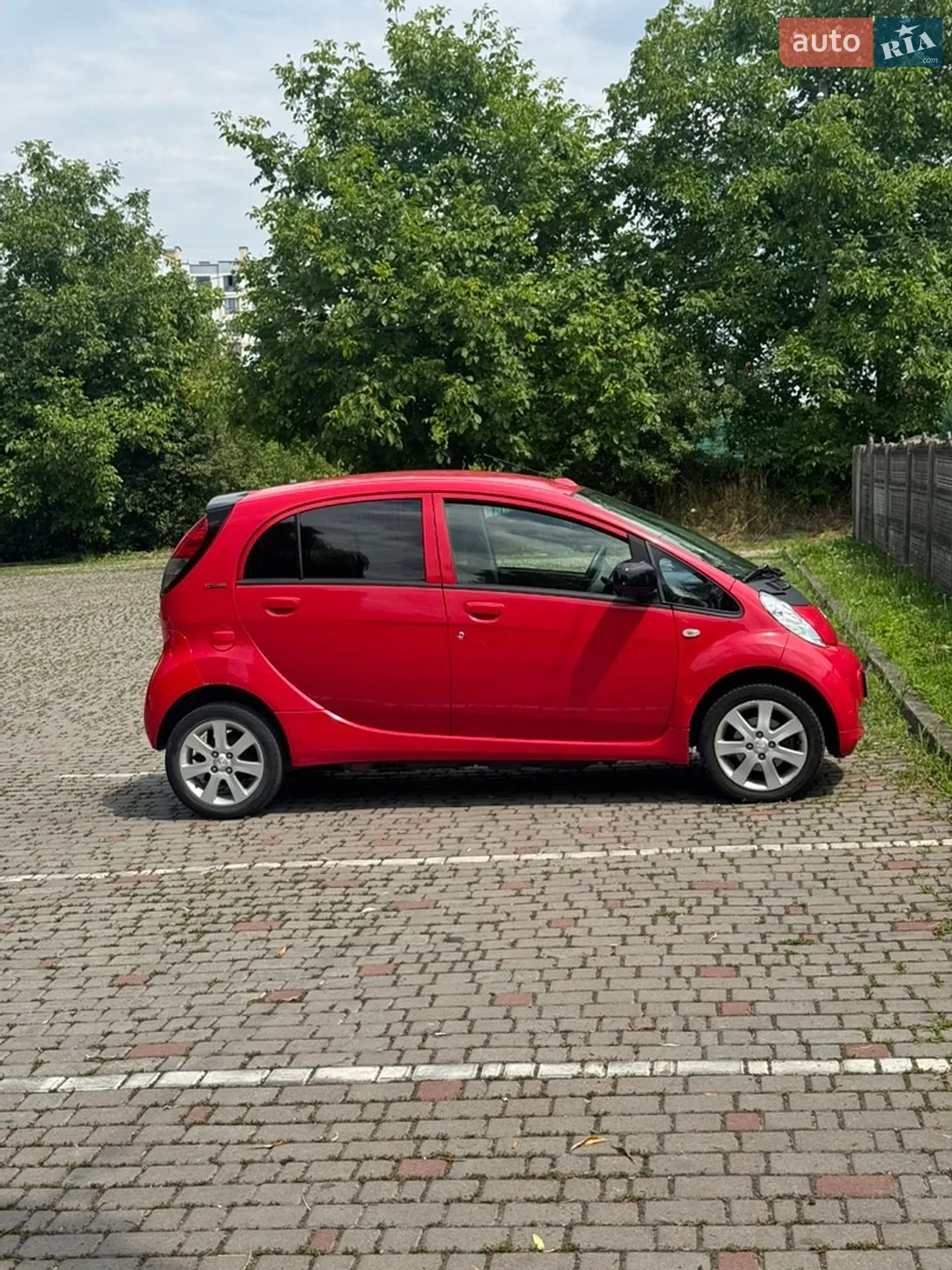 2010 Peugeot iOn - мініатюра 2