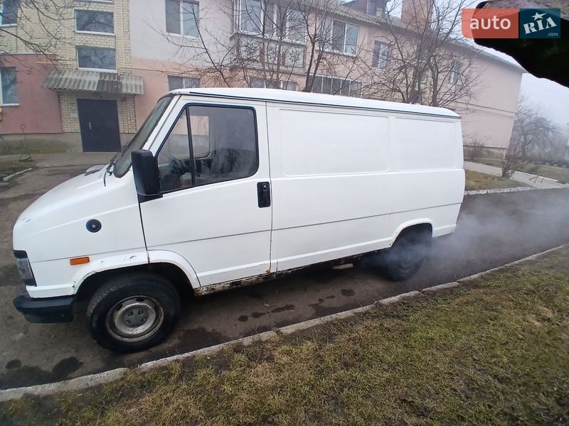 Грузопассажирский фургон Peugeot J5 1993 в Черкассах