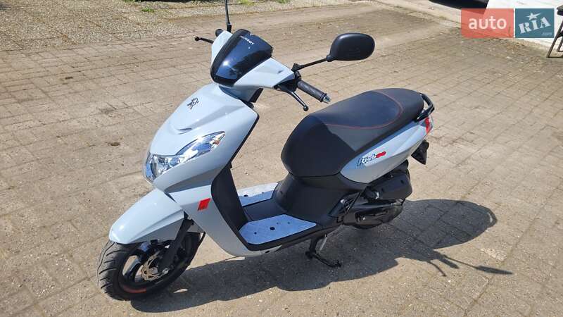 Скутер Peugeot Kisbee 2021 в 