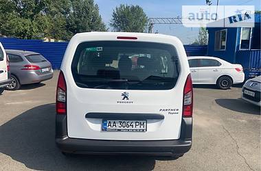Грузопассажирский фургон Peugeot Partner 2017 в Киеве