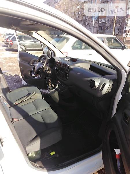Вантажопасажирський фургон Peugeot Partner 2012 в Дніпрі