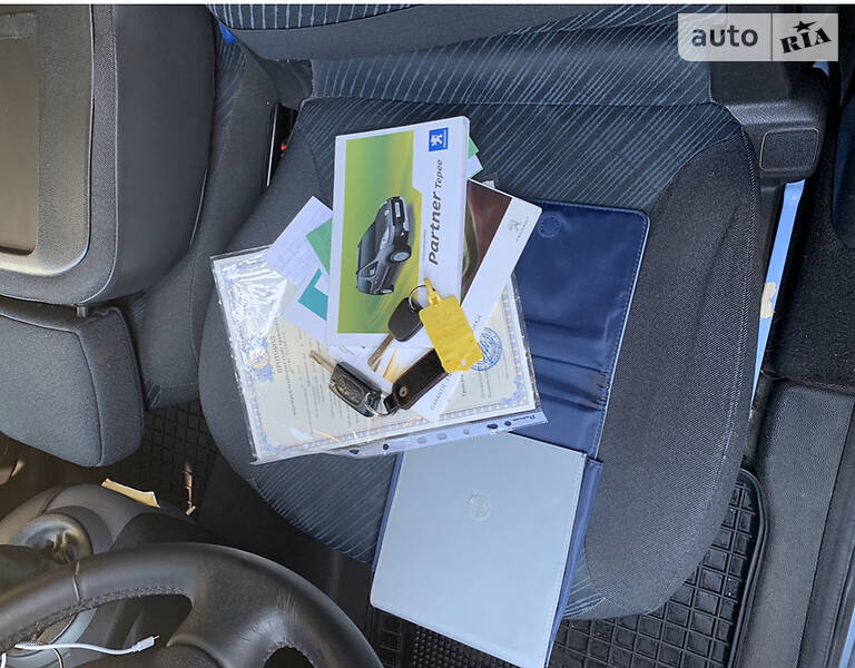 Вантажопасажирський фургон Peugeot Partner 2012 в Хмельницькому фото 27 Вантажопасажирський фургон Peugeot Partner 2012 в Хмельницькому