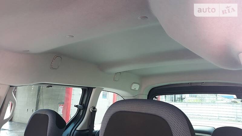 Мінівен Peugeot Partner 2014 в Рівному