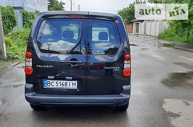 Грузопассажирский фургон Peugeot Partner 2016 в Львове