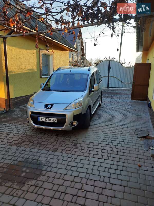 Мінівен Peugeot Partner 2011 в Чернівцях фото 13 Мінівен Peugeot Partner 2011 в Чернівцях