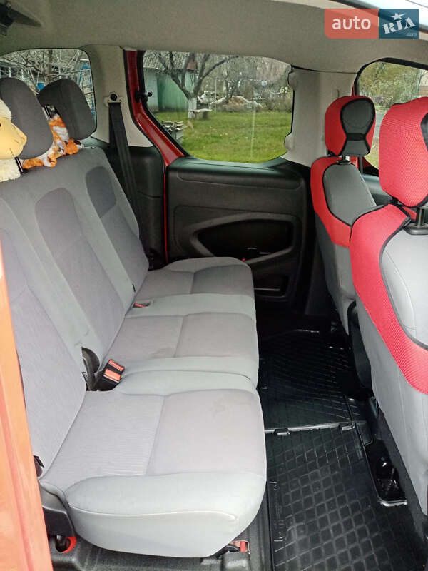 Мікровен Peugeot Partner 2012 в Карлівці