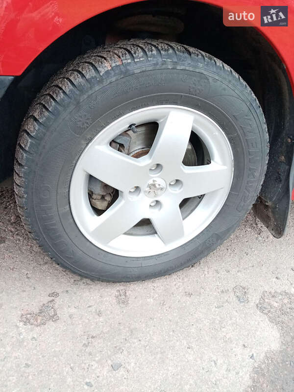 Мікровен Peugeot Partner 2012 в Карлівці