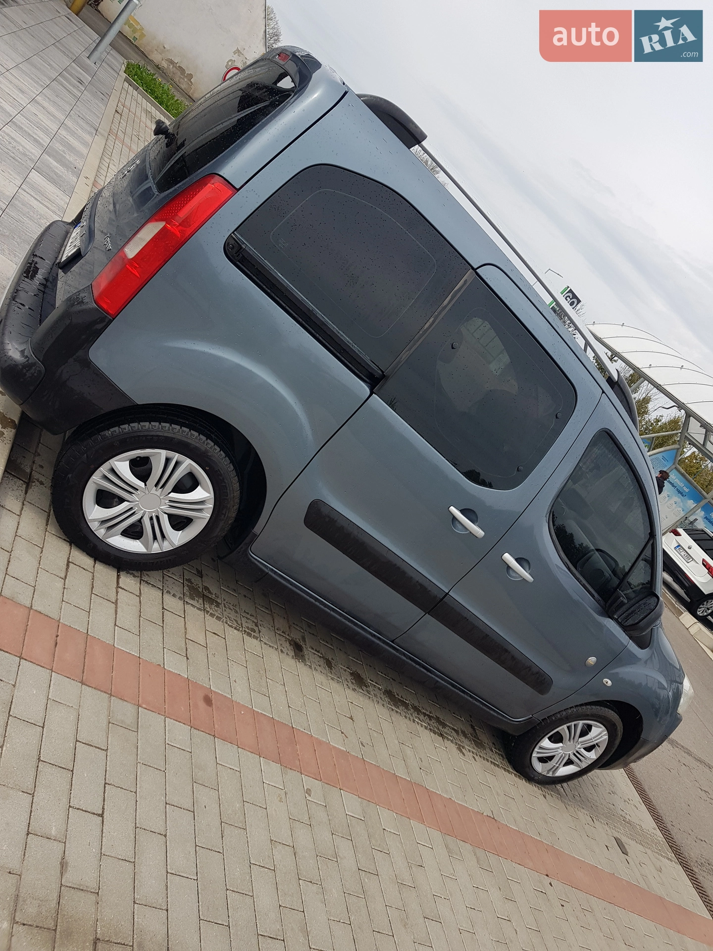 2011 Peugeot Partner - мініатюра 8