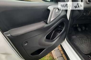 Минивэн Peugeot Partner 2017 в 