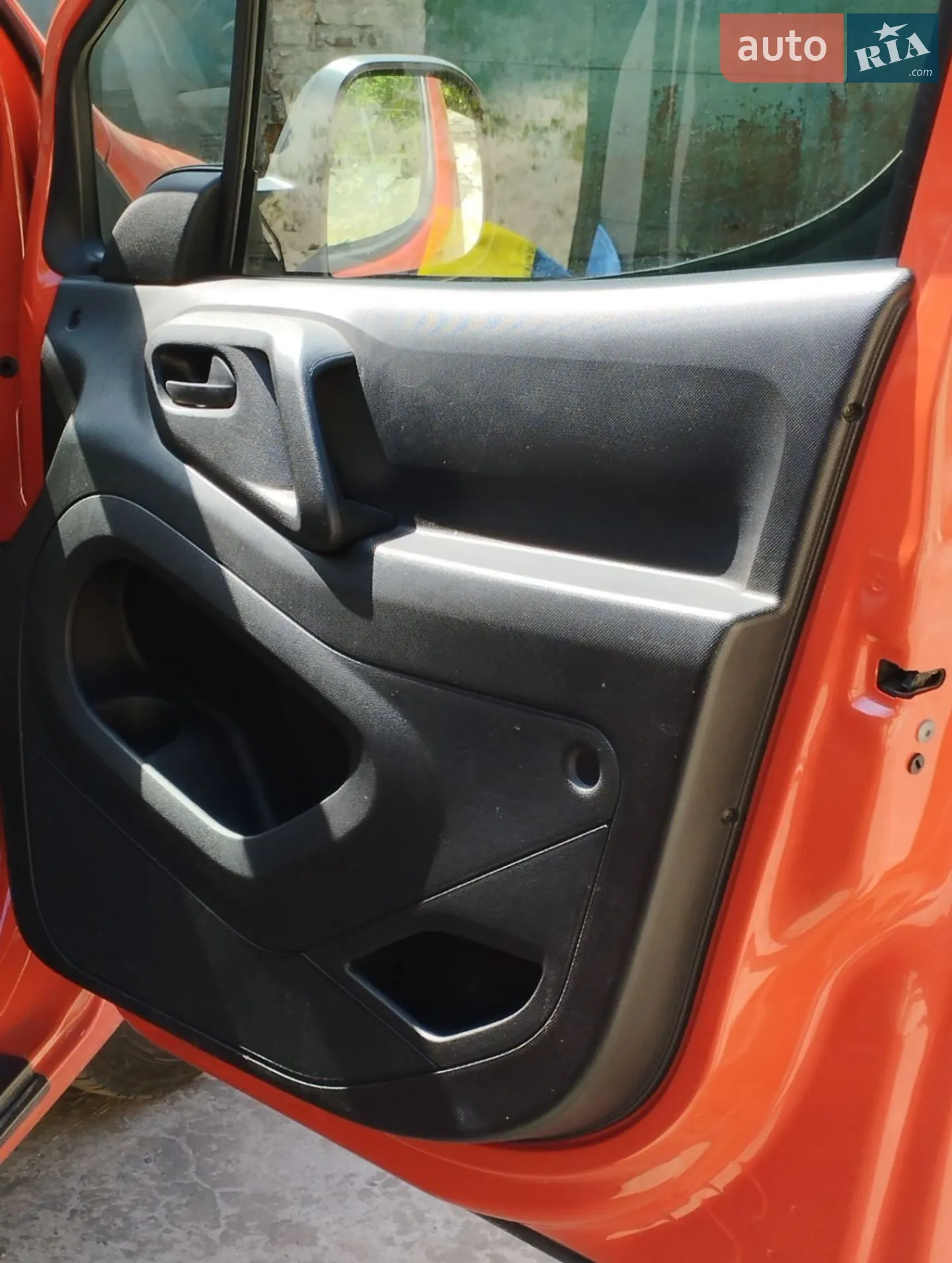 2013 Peugeot Partner - мініатюра 20