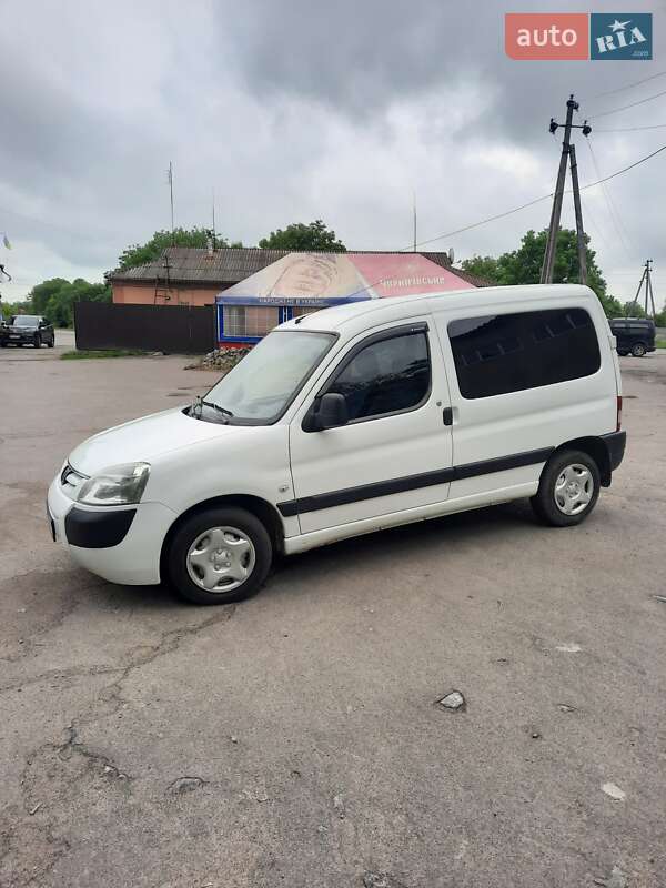 Мінівен Peugeot Partner 2011 в Черкасах
