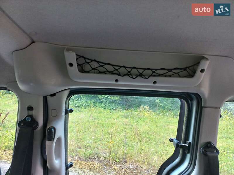 Минивэн Peugeot Partner 2004 в Староконстантинове