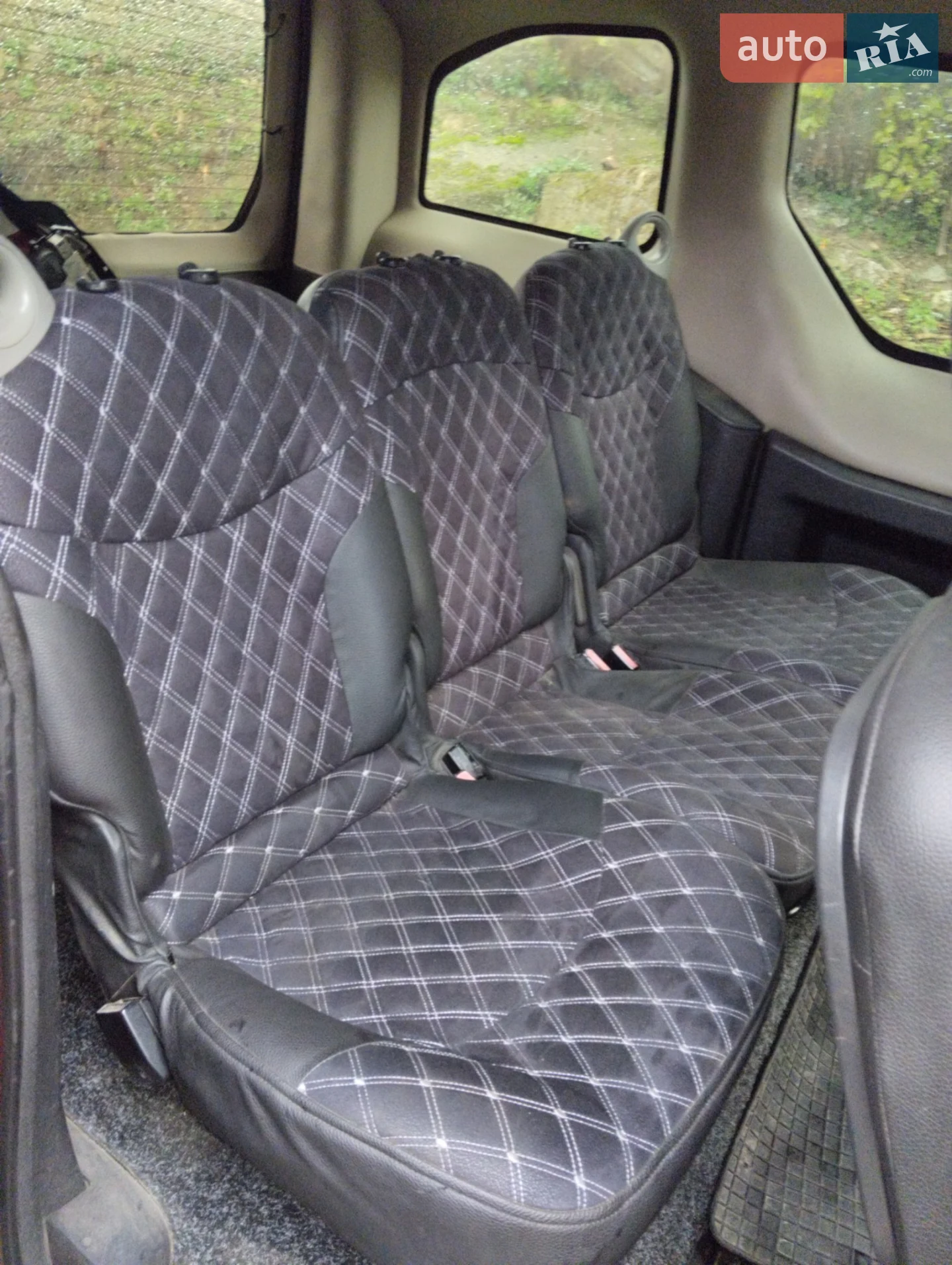 2010 Peugeot Partner - мініатюра 10