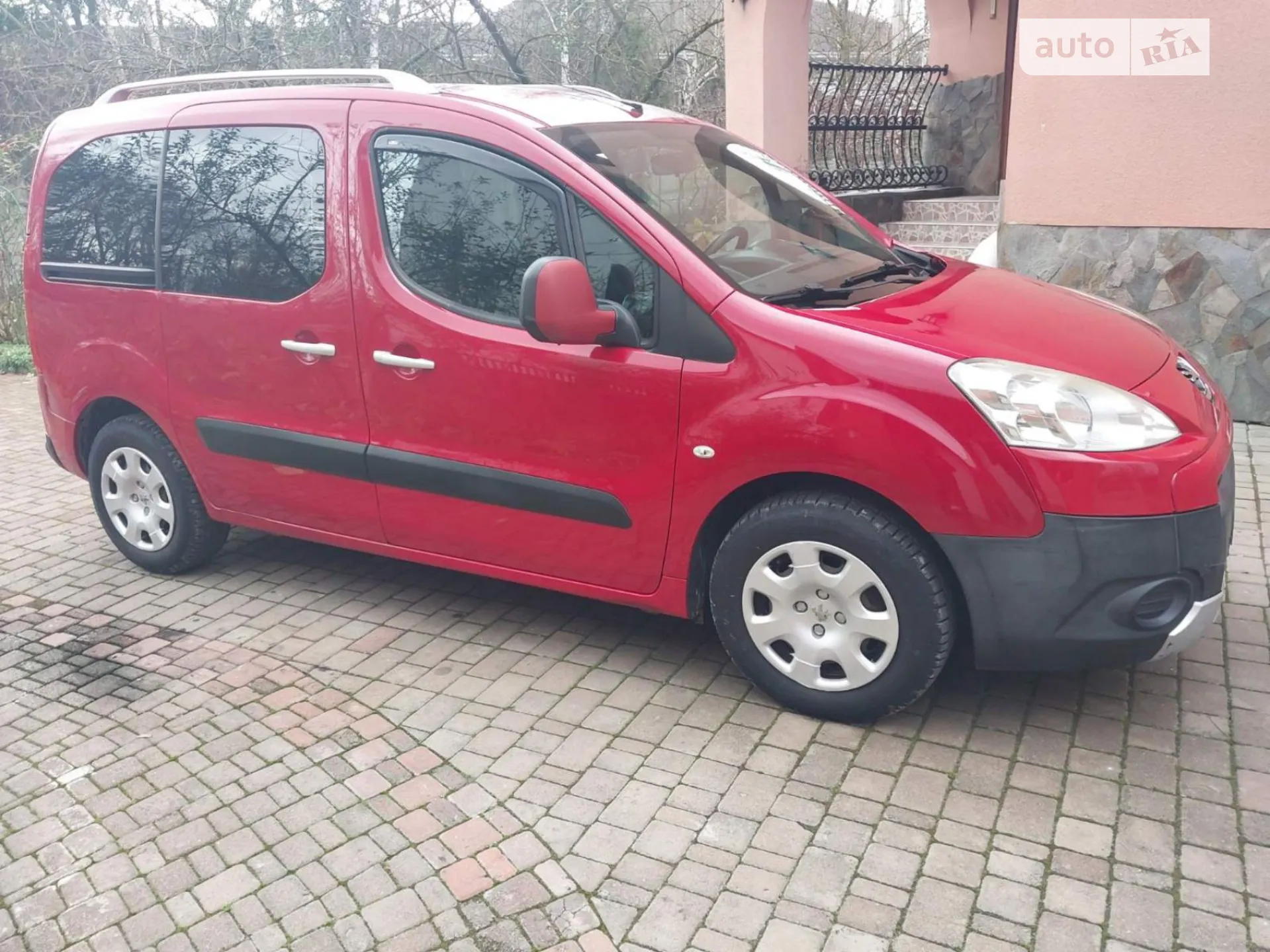 2010 Peugeot Partner - мініатюра 10