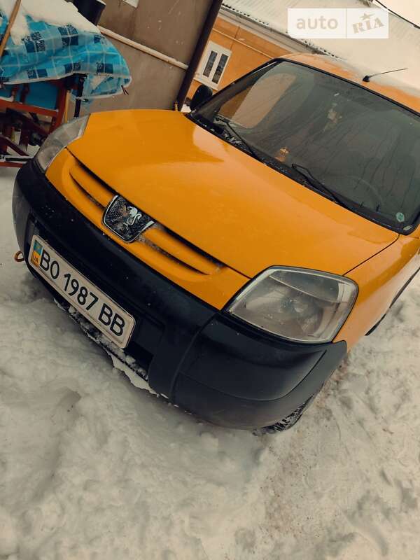 Мінівен Peugeot Partner 2005 в Тернополі