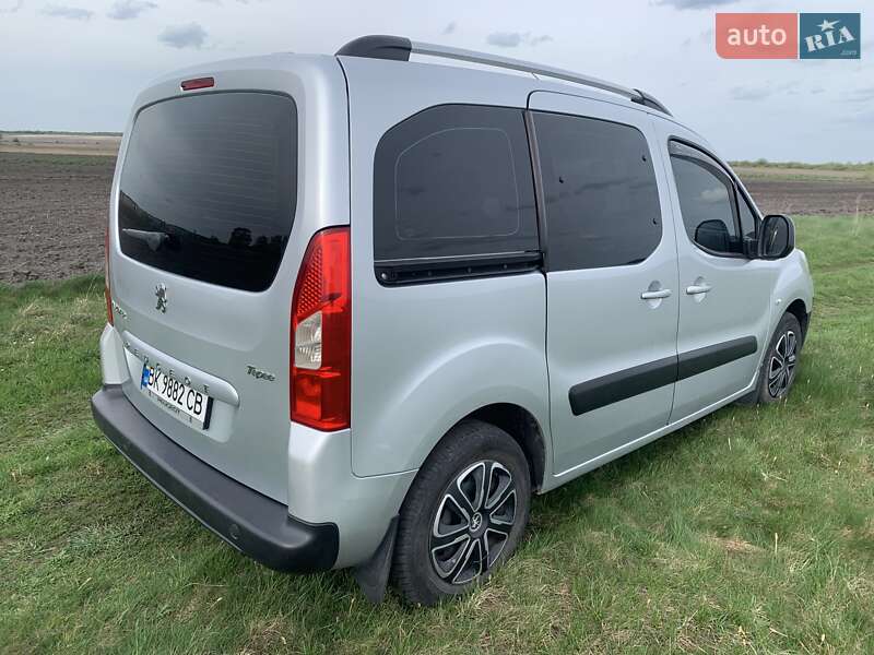 Мінівен Peugeot Partner 2011 в Рівному