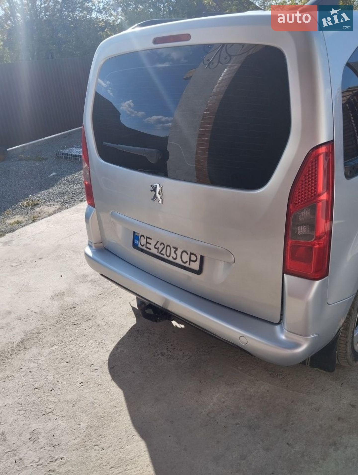 2011 Peugeot Partner - мініатюра 2