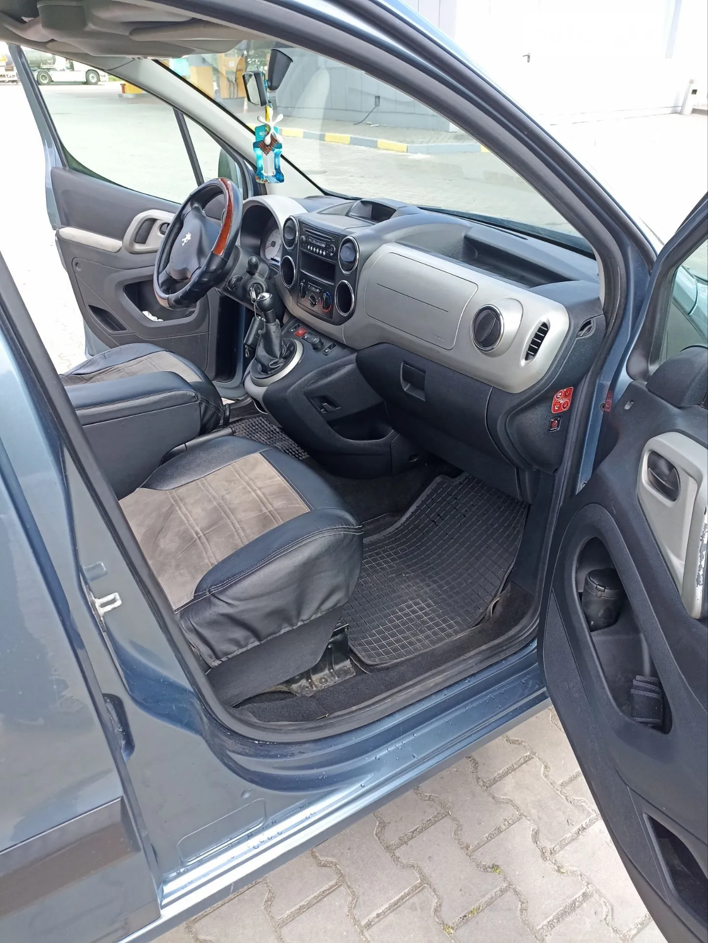 Peugeot Partner 2009 VIN VF37J9HTC9J348442 фото оголошення 8 з 16