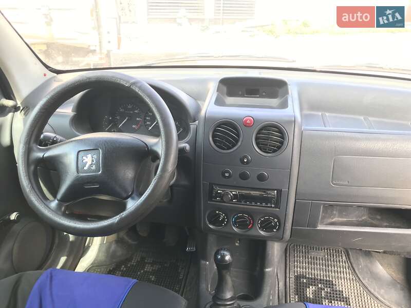 Мінівен Peugeot Partner 2003 в Львові фото 9 Мінівен Peugeot Partner 2003 в Львові