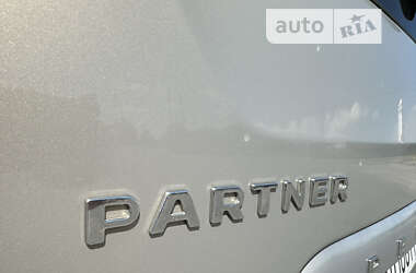 Мінівен Peugeot Partner 2011 в Житомирі