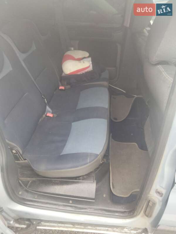 Мінівен Peugeot Partner 2004 в Львові