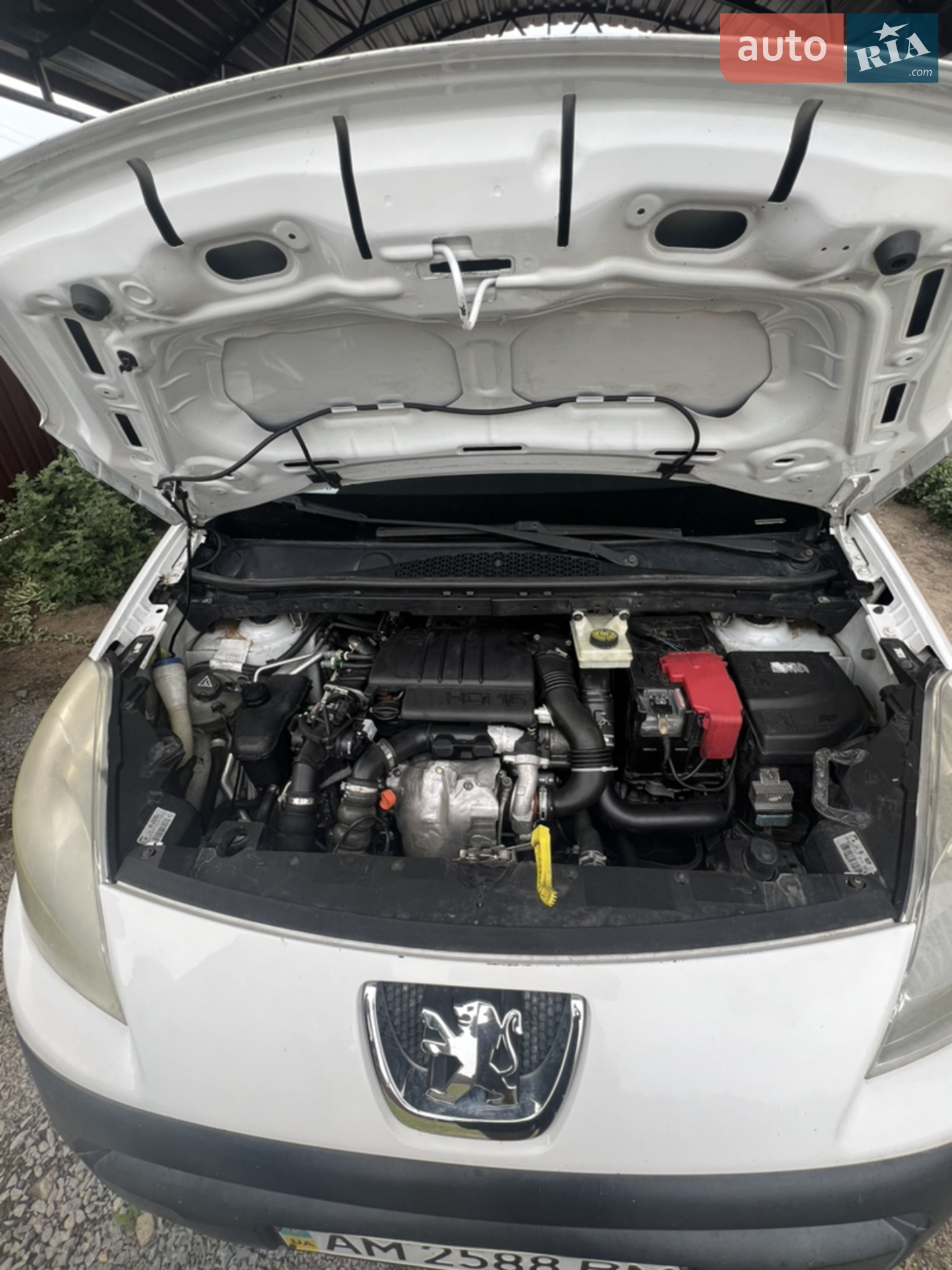 2010 Peugeot Partner - мініатюра 10