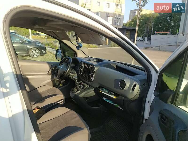 Мінівен Peugeot Partner 2009 в Дніпрі фото 4 Мінівен Peugeot Partner 2009 в Дніпрі