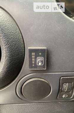 Грузовой фургон Peugeot Partner 2006 в 