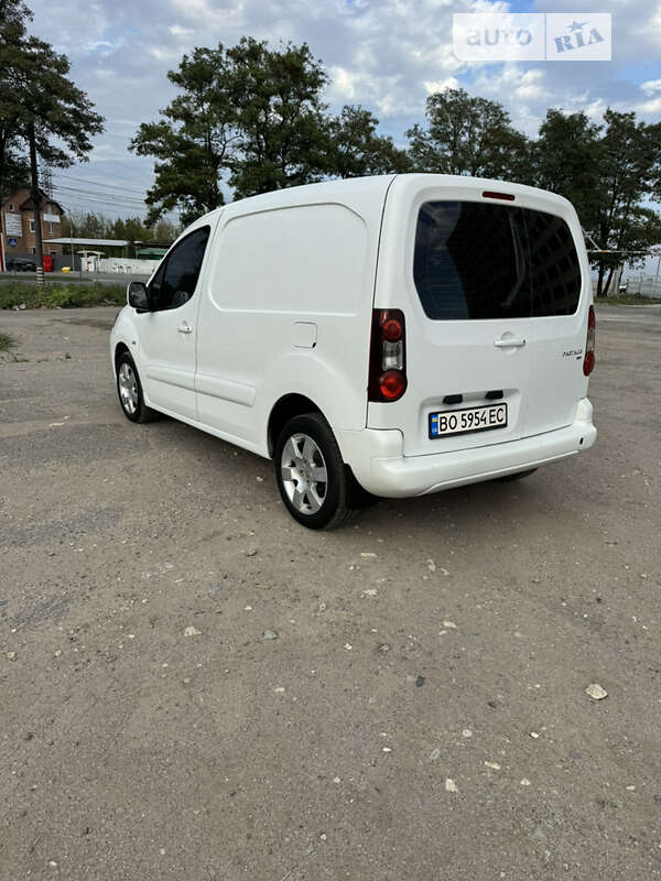 Грузовой фургон Peugeot Partner 2014 в Тернополе