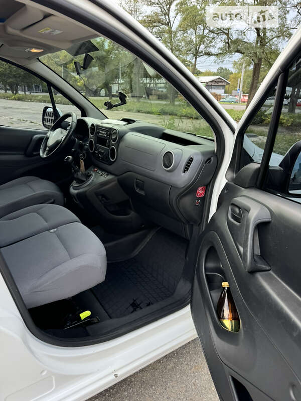 Грузовой фургон Peugeot Partner 2014 в Тернополе