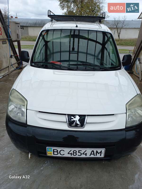 Минивэн Peugeot Partner 2005 в Самборе